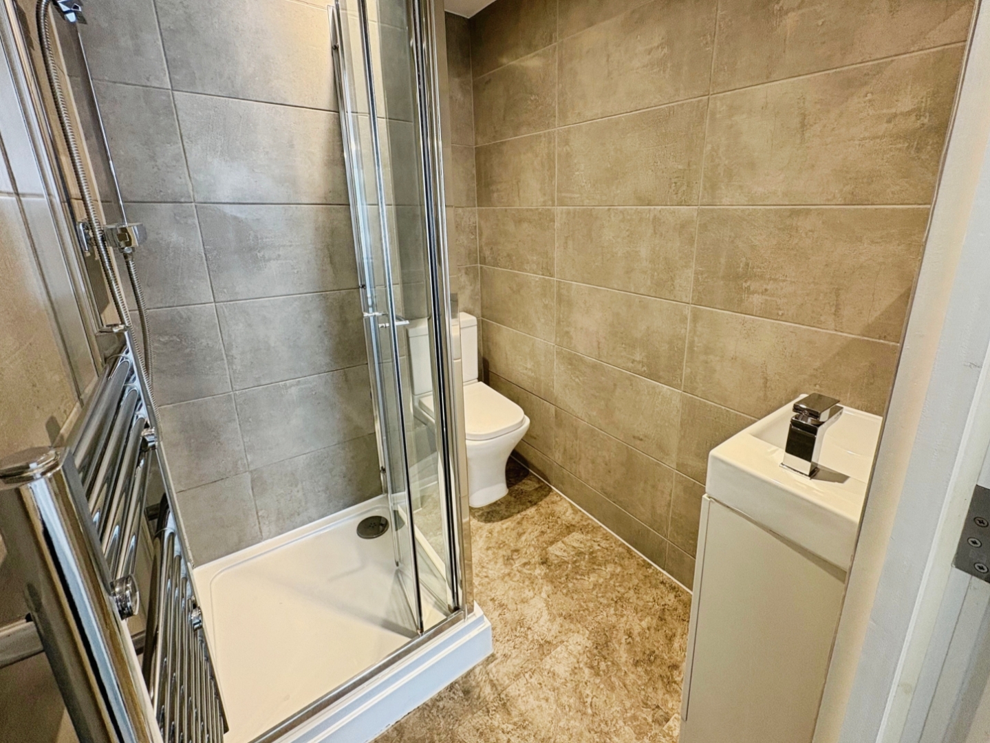 Ensuite